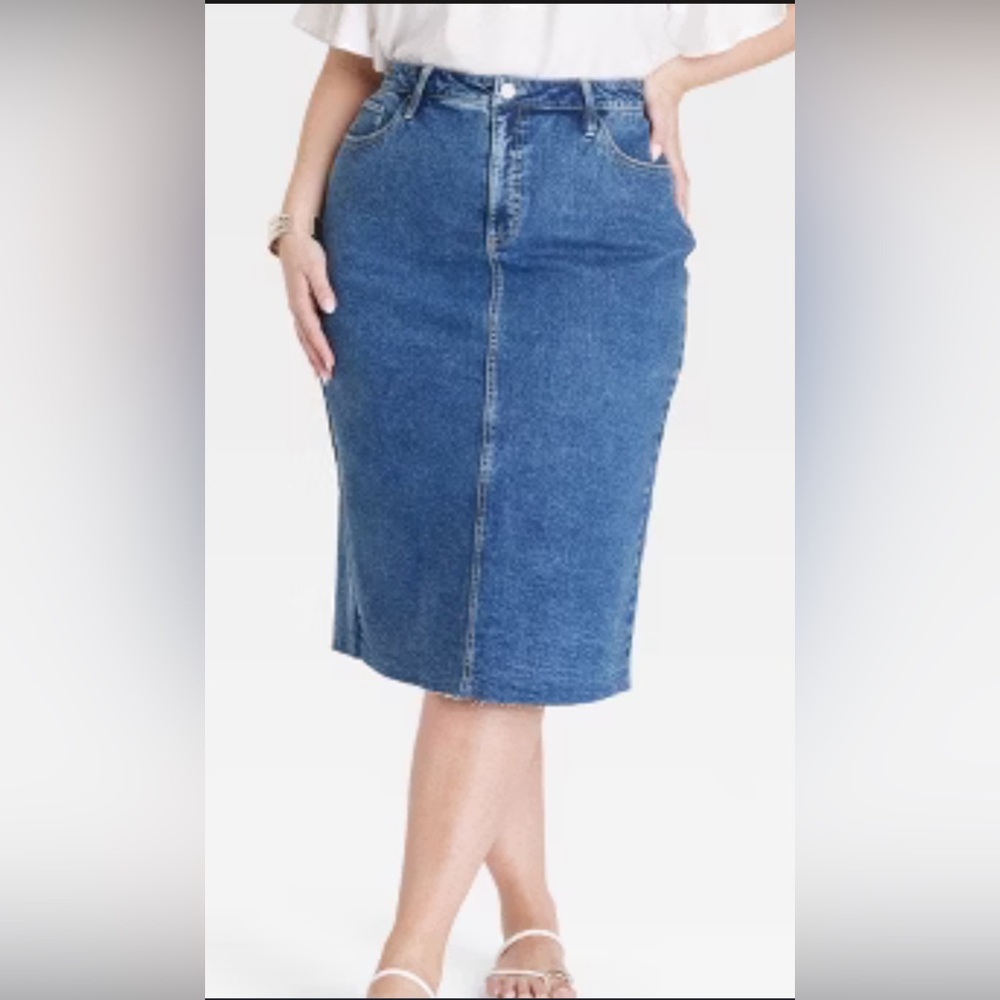 Ava & Viv Denim Skirt - Women’s Blue Denim Midi Skirt. 5 Pockets. Size 18